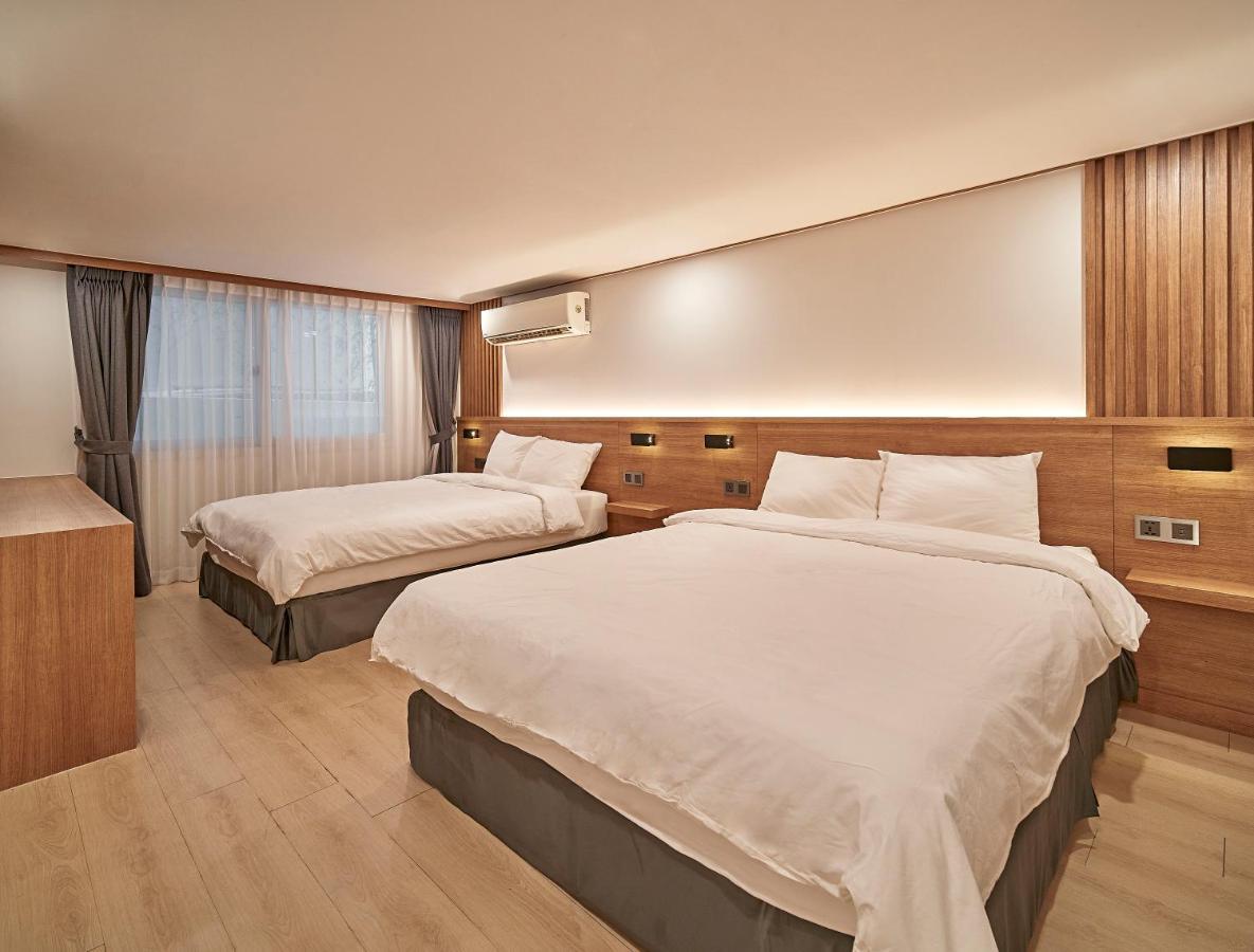 Hotel Monday Cracker Hongdae Seoul Exterior foto